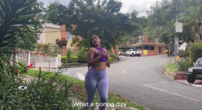 MILF Colombiana Convence a Nerd Boy En un Parque De Follar En Su Casa, Su Hijastro Los Descubre!